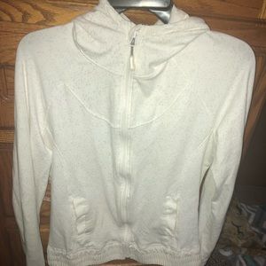 White zip-up jacket : great for spring workout